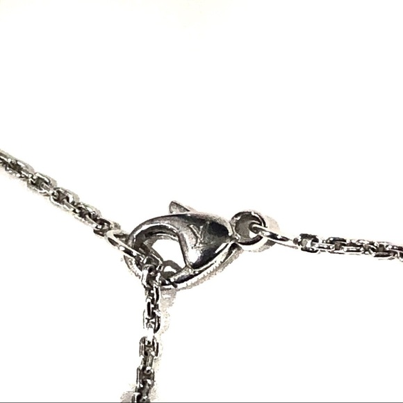 Auth Louis Vuitton 18k Solid White Gold Diamond Idylle Blossom Pendant Necklace - Picture 8 of 9